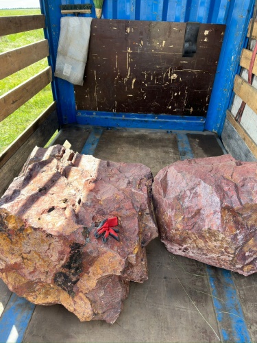 Ландшафтные глыбы красно-фиолетовые 200-1000 килограмм купить в Черноголовке
