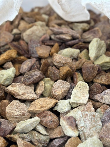 Златолит персиковый декоративная каменная крошка купить в Черноголовке