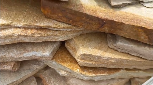 Плитняк златолит жёлтый золотистый для отмостки купить в Черноголовке