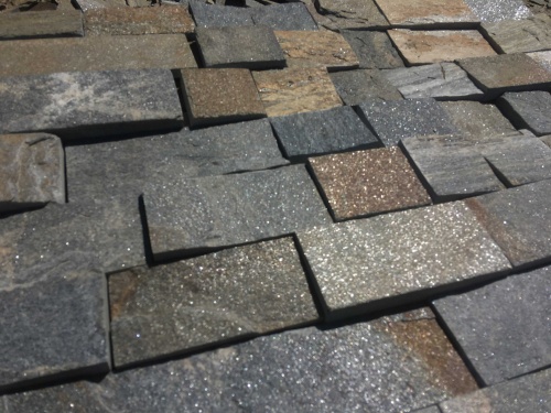 Плитка пилёная златолит Уральский для цоколя, отмостки купить в Черноголовке