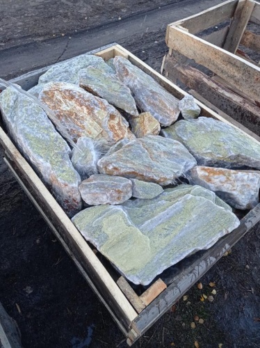 Златолит жёлтый, жёлто-зелёный глыбки и валуны для ланшафтного дизайна купить в Черноголовке