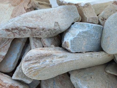 Златолит жёлтый, жёлто-зелёный глыбки и валуны для ланшафтного дизайна купить в Черноголовке