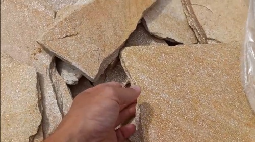 Плитняк златолит жёлтый золотистый для отмостки купить в Черноголовке