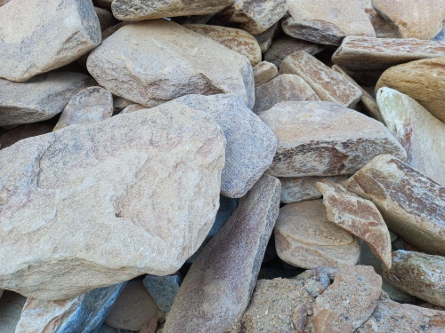 Златолит жёлтый, жёлто-зелёный глыбки и валуны для ланшафтного дизайна купить в Черноголовке