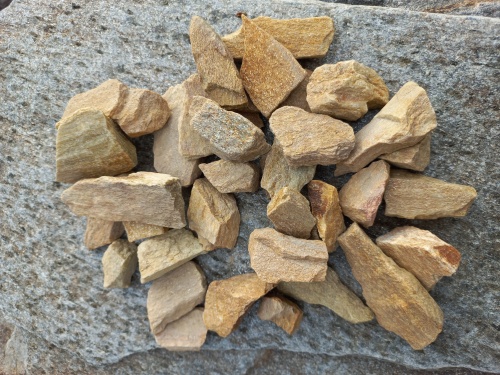 Златолит жёлтый декоративная каменная крошка купить в Черноголовке