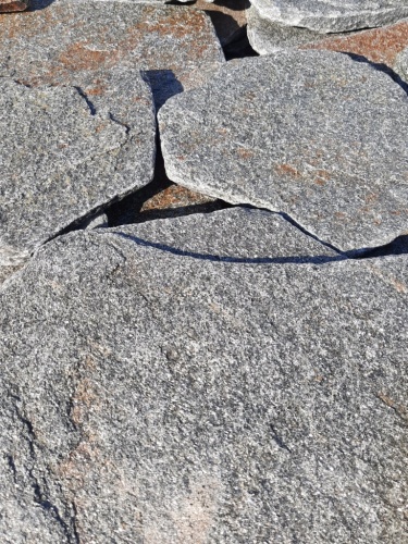 Златолит серебристый галтованный для цоколя купить в Черноголовке