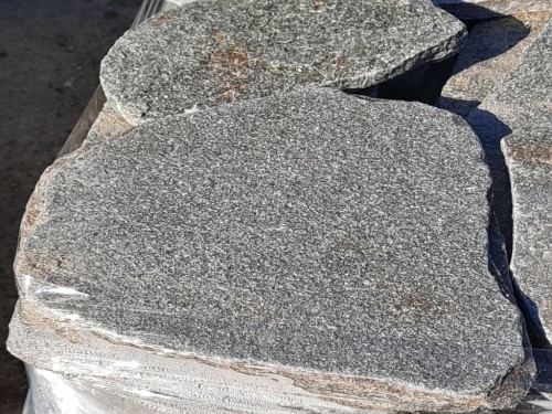 Златолит серебристый галтованный для цоколя купить в Черноголовке