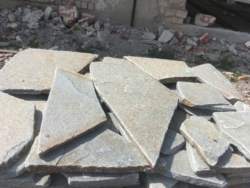 Златолит серебристый галтованный для цоколя купить в Черноголовке